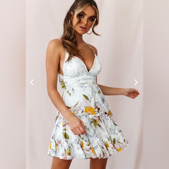 Selfie Leslie Tie-Knot Back Dress Floral Print - Picture 2 of 10